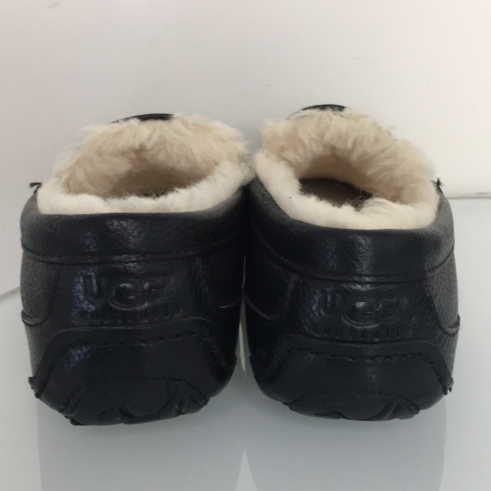 Ugg Ascot Black Leather Loafers Slippers Mens 7 - Picture 6 of 8